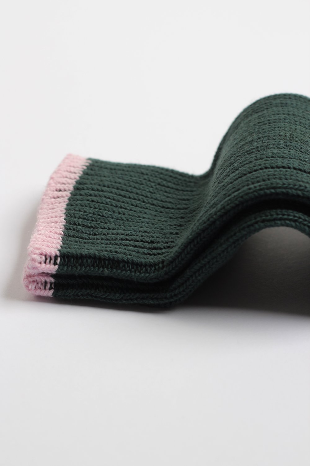Relax Chunky Rib Solid Knit Forrest Green / Cold Blossom - Democratique Socks