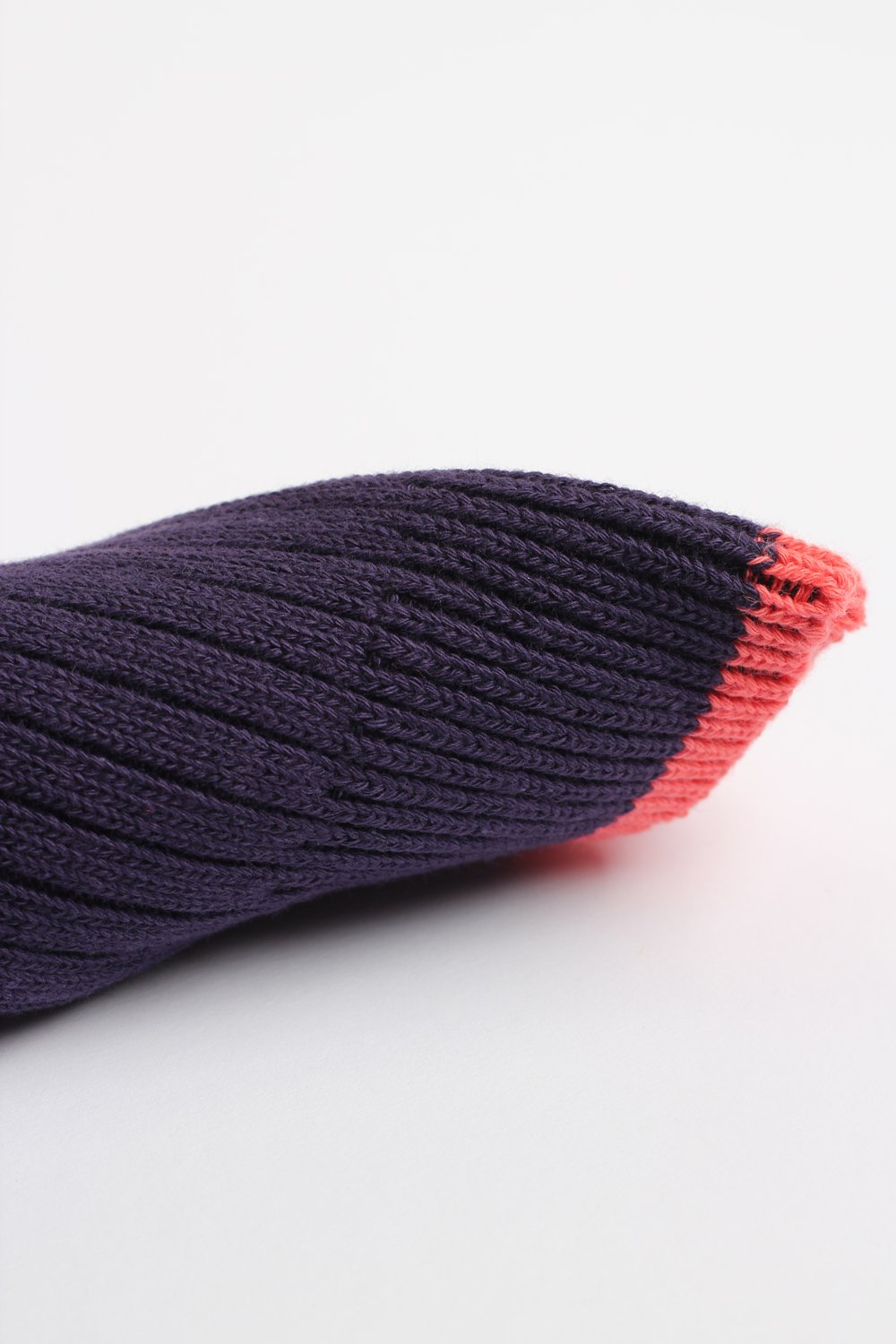 Relax Chunky Rib Solid Knit Gribskov Plum / Watermelon - Democratique Socks
