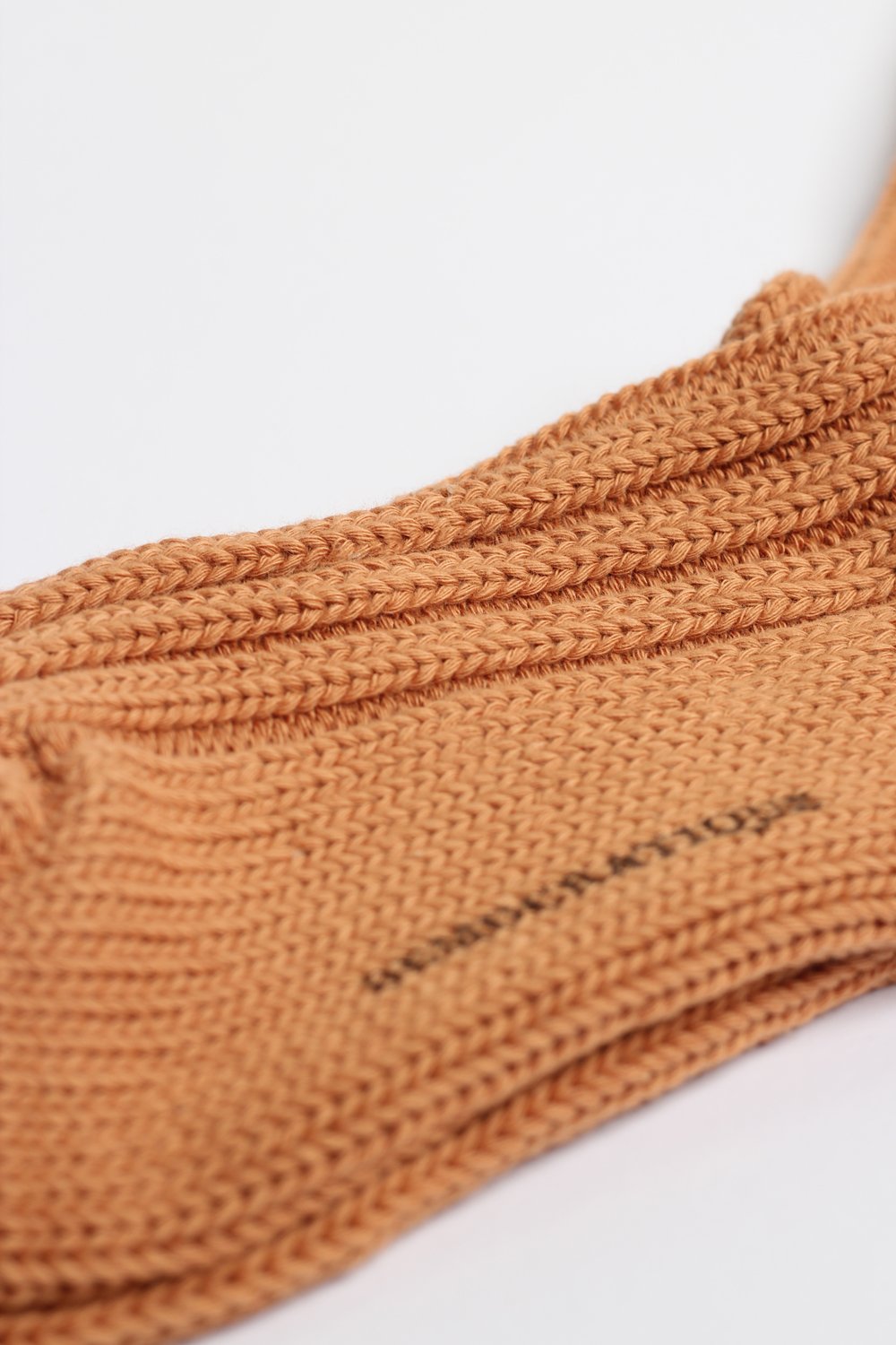 Relax Chunky Rib Knit Folehaven Apricot - Democratique Socks