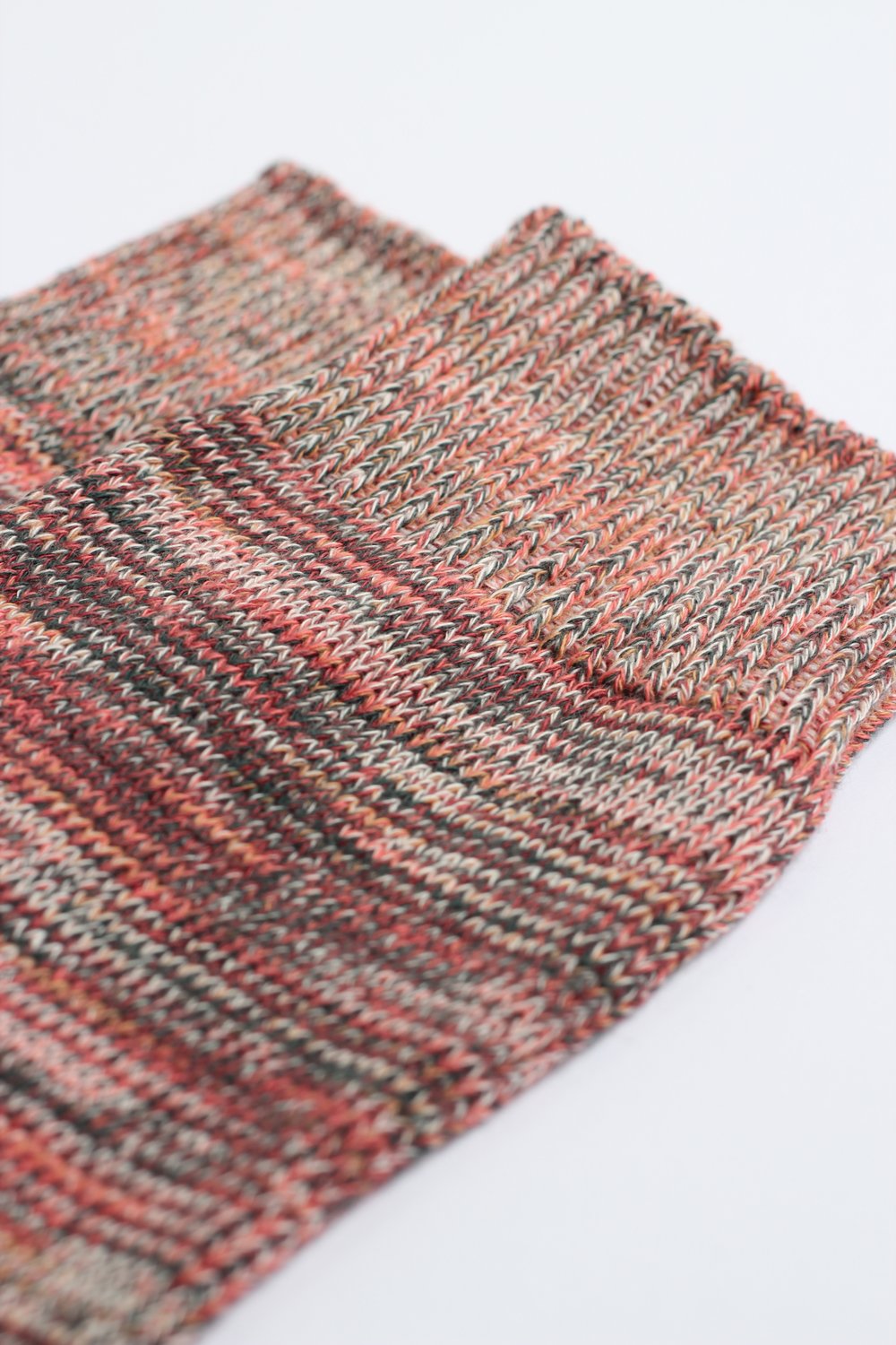 Relax Saddle Cloth Knit Supermelange Folehaven Apricot / Dyrehaven Rust / Forrest Green / Off White / Watermelon - Democratique Socks