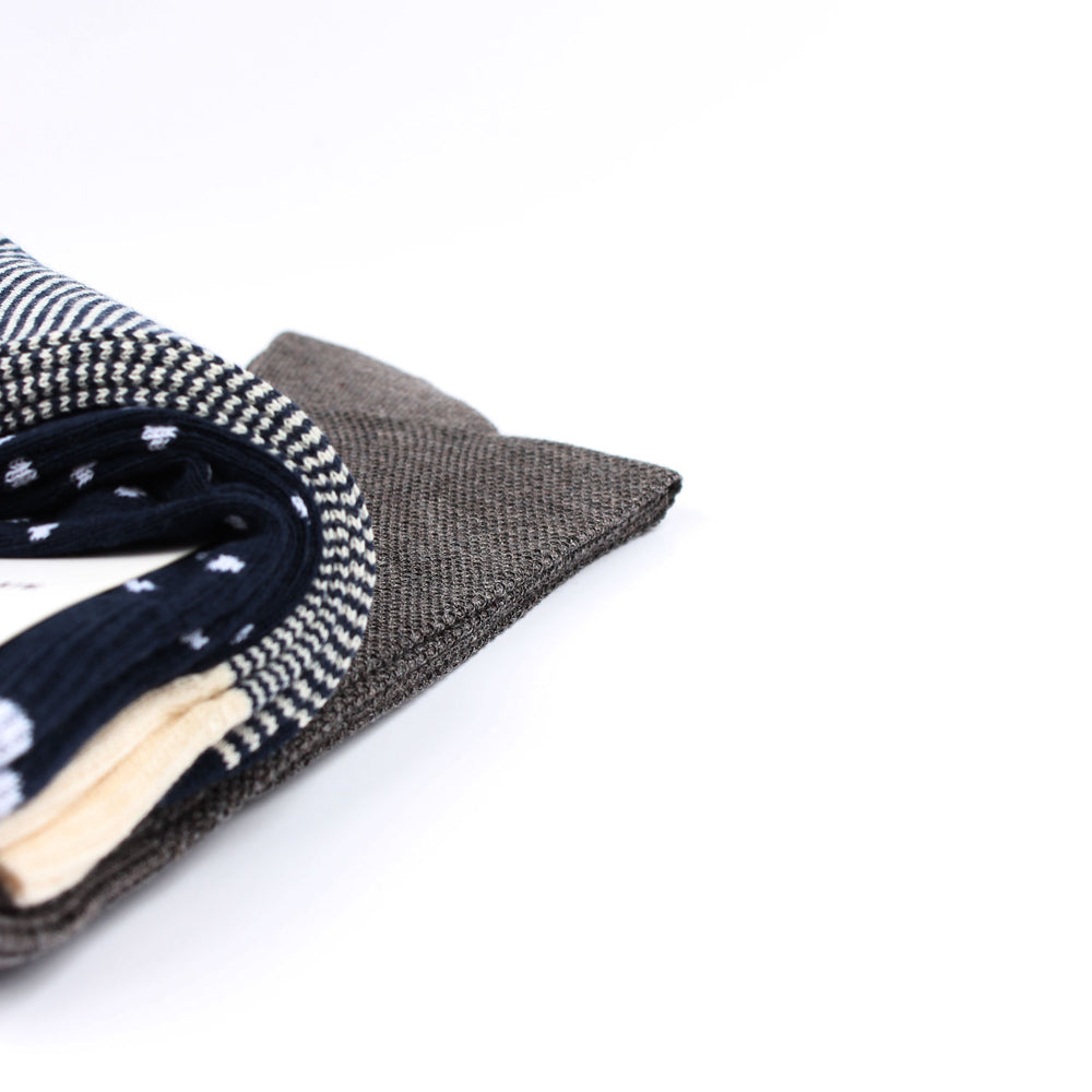 OF 3-pack 2 - Off White / Navy / Grey - Polkadot, Pique and Stripes - Democratique Socks